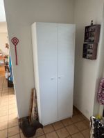 Weisser Putzschrank