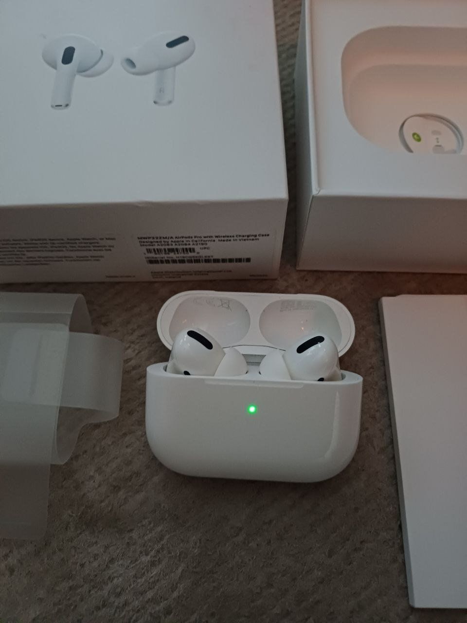 Apple Cuffie: Apple AirPods Pro 1 (Original) – Usato da Muralto venduto da manueldisaba01 1