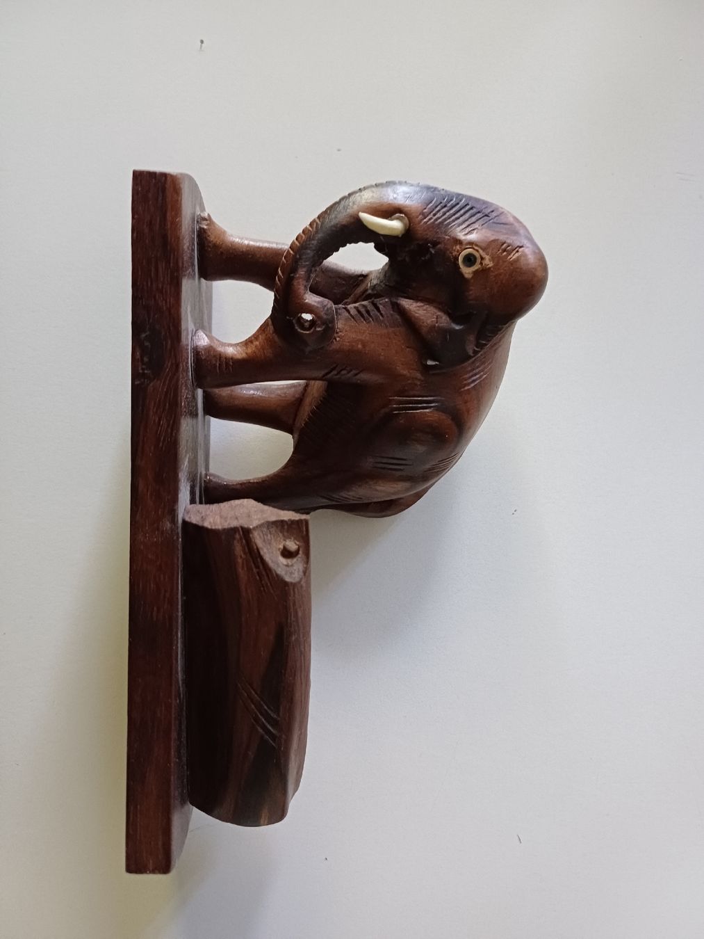 Statuette: Holzelefant Figur, Elfenbein, Vintage – Usato da Zürich venduto da Avocadokern 2