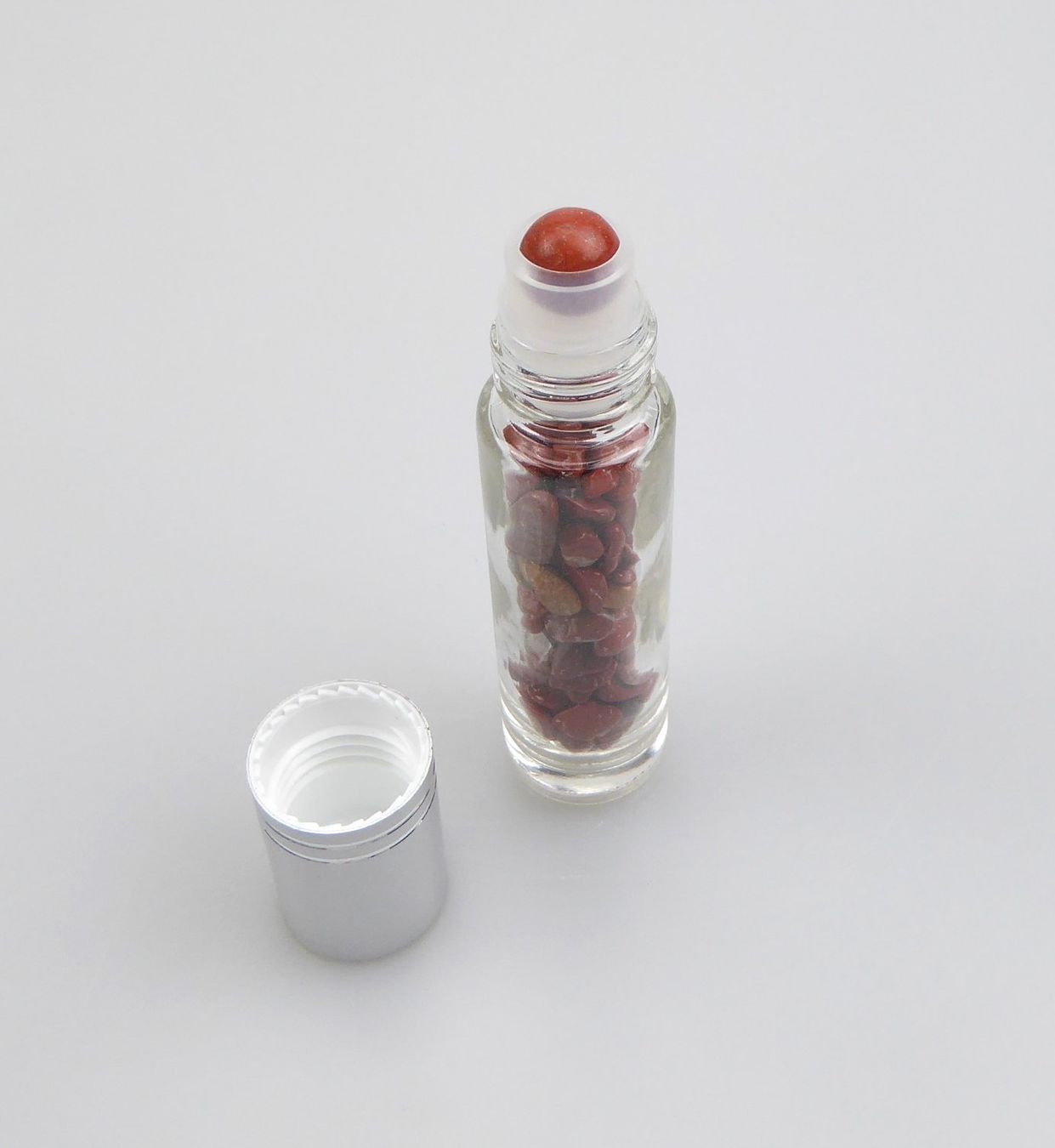 Flaconi: Edelstein Wellness-Roll-on - Jaspis rot – Nuovo e nell'imballaggio originale da Mauren venduto da Yeelen 1