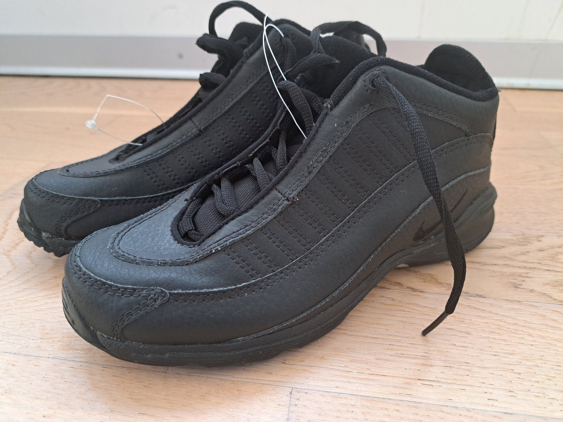 Damenschuhe: neue Original Nike Sneaker / Basket, Gr. 37.5 – Neu und originalverpackt aus Zürich von jenxx
