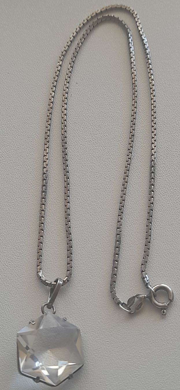 Colliers: Collier en argent 925,et Cristal.  – D'occasion à Lausanne par Glam-Luxe 4