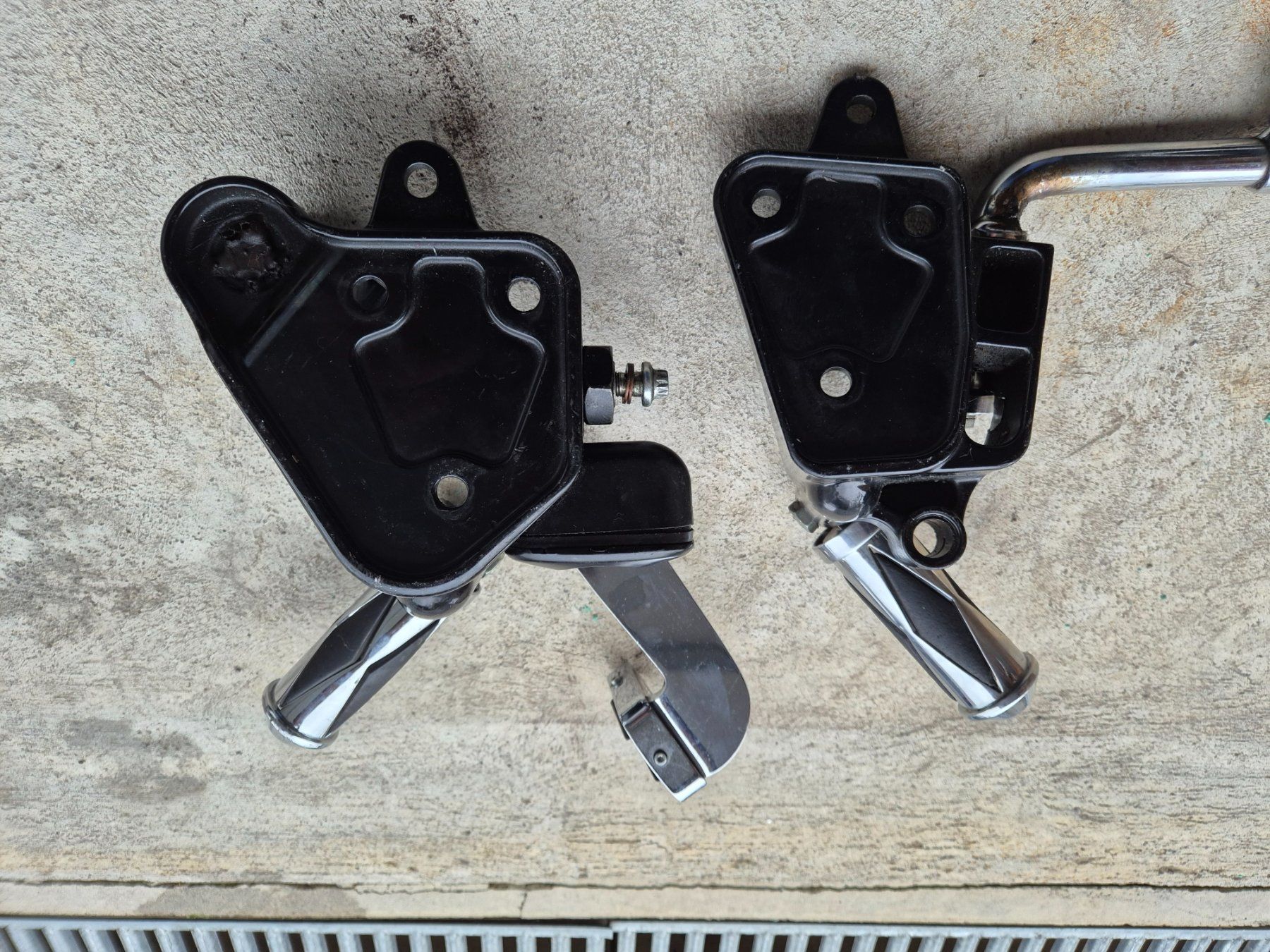 Harley-Davidson Tutti i ricambio per moto: Harley Davidson Fussrastenanlage Softail – Usato da Hugelshofen venduto da Rogoli 6