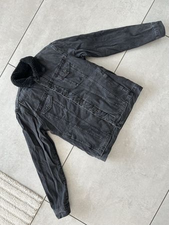 Jeansjacke von Zara Grösse.M in Top Zustand