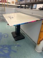verstellbarer Arbeitstisch