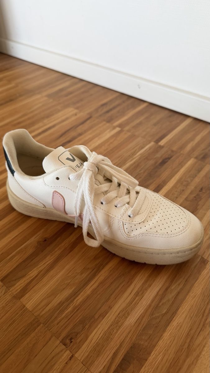 Veja Scarpe da donna: Veja Sneakers – Nuovo (secondo la descrizione) da Baar venduto da andrinamuellerr 4