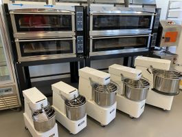 Profi-Pizzaofen und Teigmaschine - Top Zustand, Super Preis!