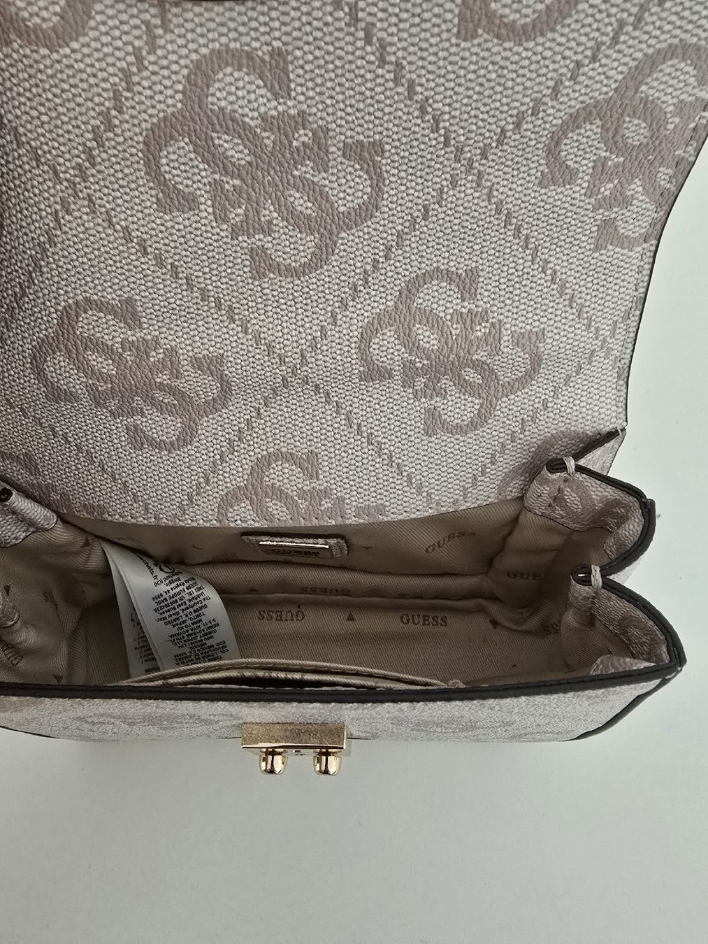 Guess Borse da donna: Guess Handtasche – Nuovo (secondo la descrizione) da Zürich venduto da Luana.N 3