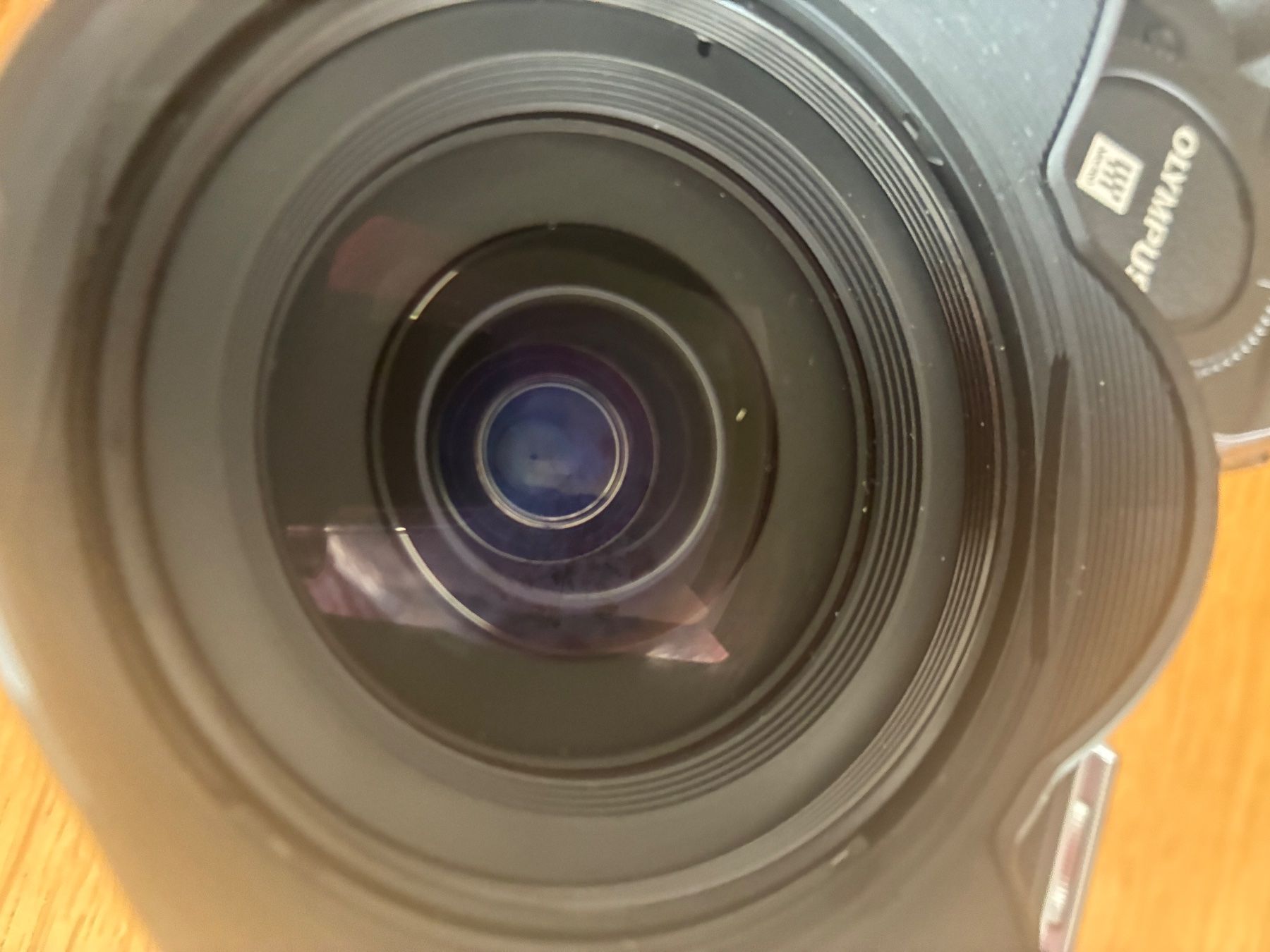Olympus Fotocamera: Olympus OM-D E-M1 II Kit mit Zubehör – Usato da allschwil venduto da ffgghh 4