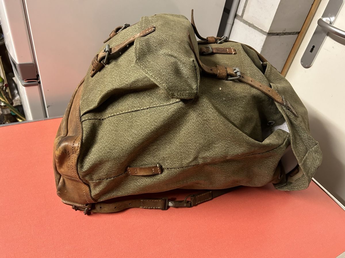 Schweizer Armee Rucksäcke: Armeerucksack, Schweizer Militär, Vintage! – Gebraucht aus Lanzenhäusern von vic63 1