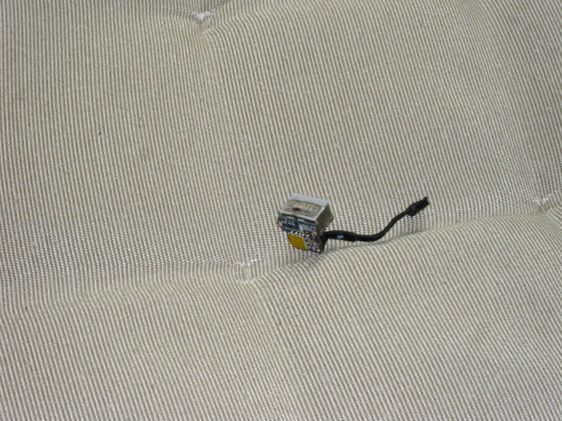 Apple Laufwerke & Adapter: Apple MagSafe Adapter, MagSafe Einbau-Buchse – Gebraucht aus Oberengstringen von EAK11 3