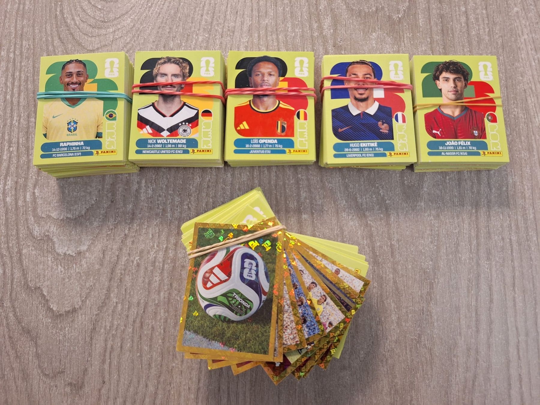 Panini Cartes à collectionner: 520 cartes Panini sans double – Neuf (Voir description) à chamoson par syphon13