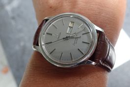 OMEGA SEAMASTER QUARTZ DAYDATA
