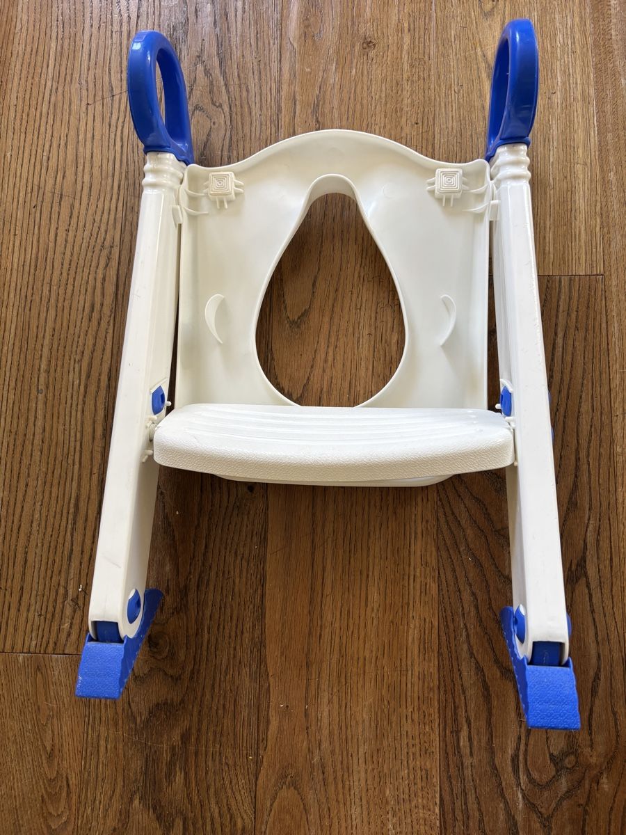 WC: WC-Trainer mit Stufe, Weiss/Blau – Usato da Leimbach TG venduto da TOAOT 1