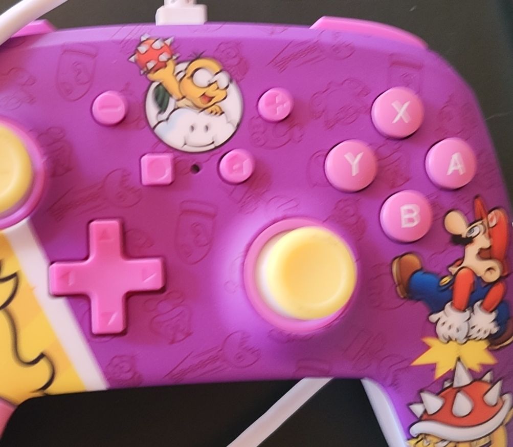 Nintendo Controller: Controller kabelgebunden Super Mario Design neuwertig – Gebraucht aus Niederglatt SG von bella2022 3