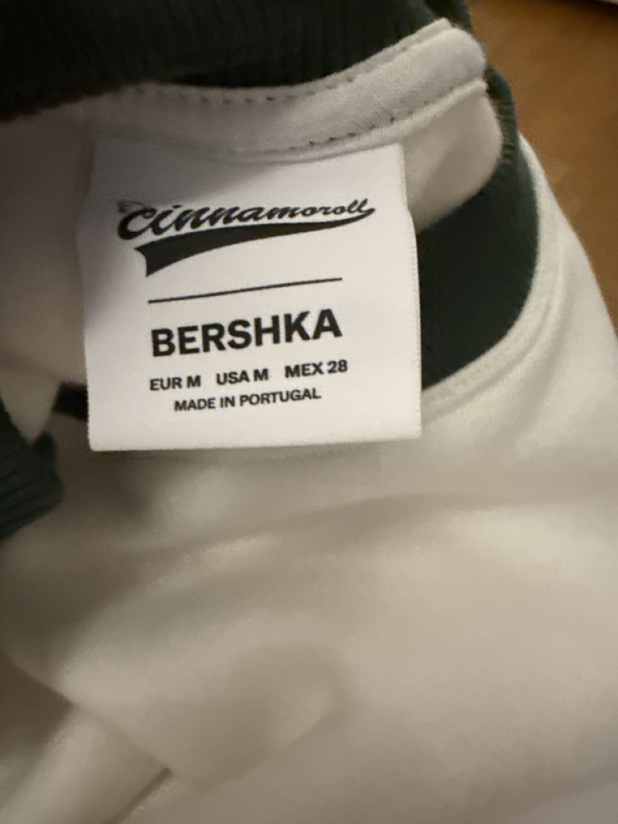 Bershka Pullover & Sweatshirts: BERSHKA – Neu (gemäss Beschreibung) aus Biel-Benken BL von lsm_l87l 2
