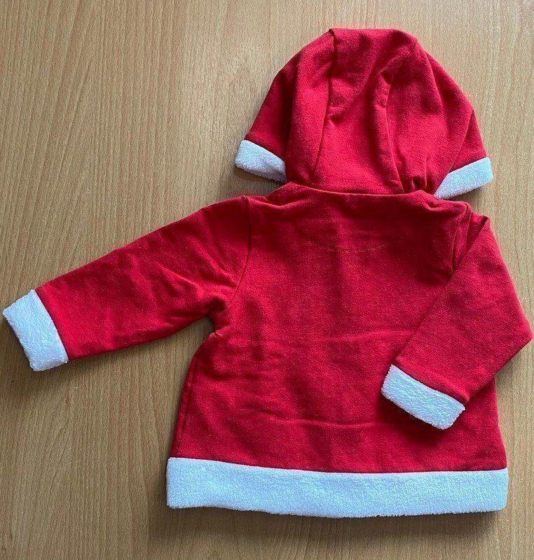 Completi & Tailleur: AKTION Roter Baby - Zweiteiler – Nuovo e nell'imballaggio originale da Basel venduto da Seifehuesli 1