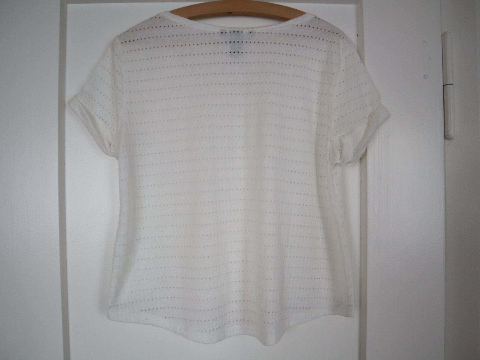 H&M T-shirt: T-Shirt mit Löchlimuster, Gr. XS-S – Usato da Wattwil venduto da diamant1 2