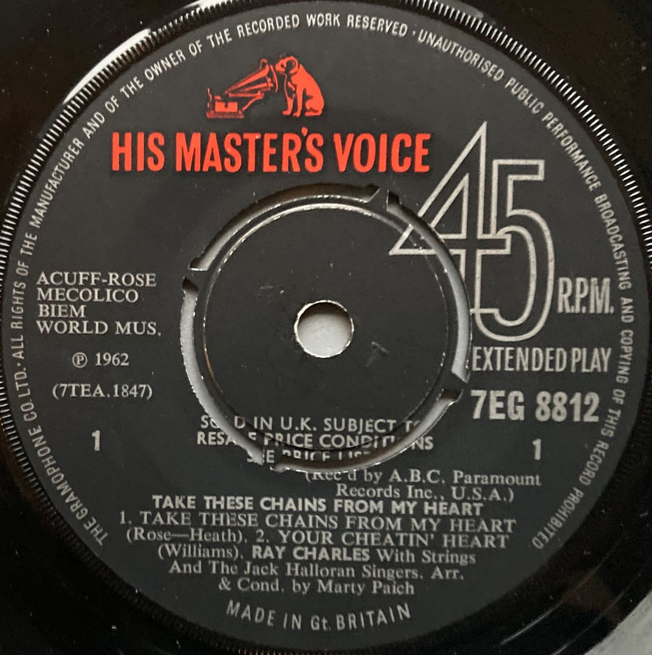 Dischi in vinile: RAY CHARLES - TAKE THESE CHAINS FROM MY HEART – Usato da Poliez-Pittet venduto da Newtown-Records 2