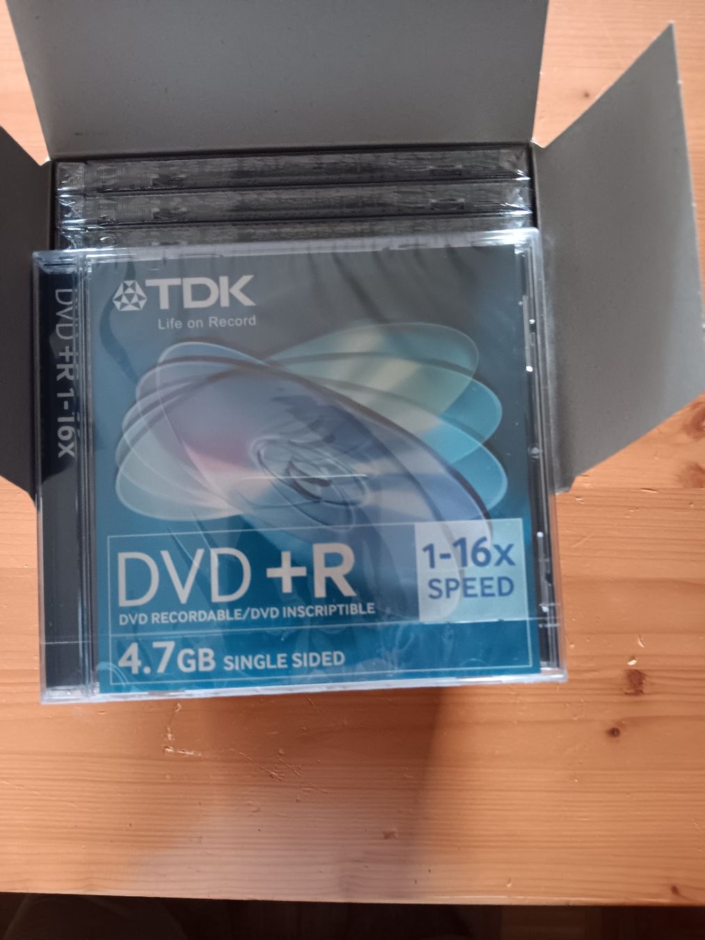 Tutti i DVDs: DVD +R NUOVI – Nuovo e nell'imballaggio originale da La Punt Chamues-ch venduto da geo1968 2