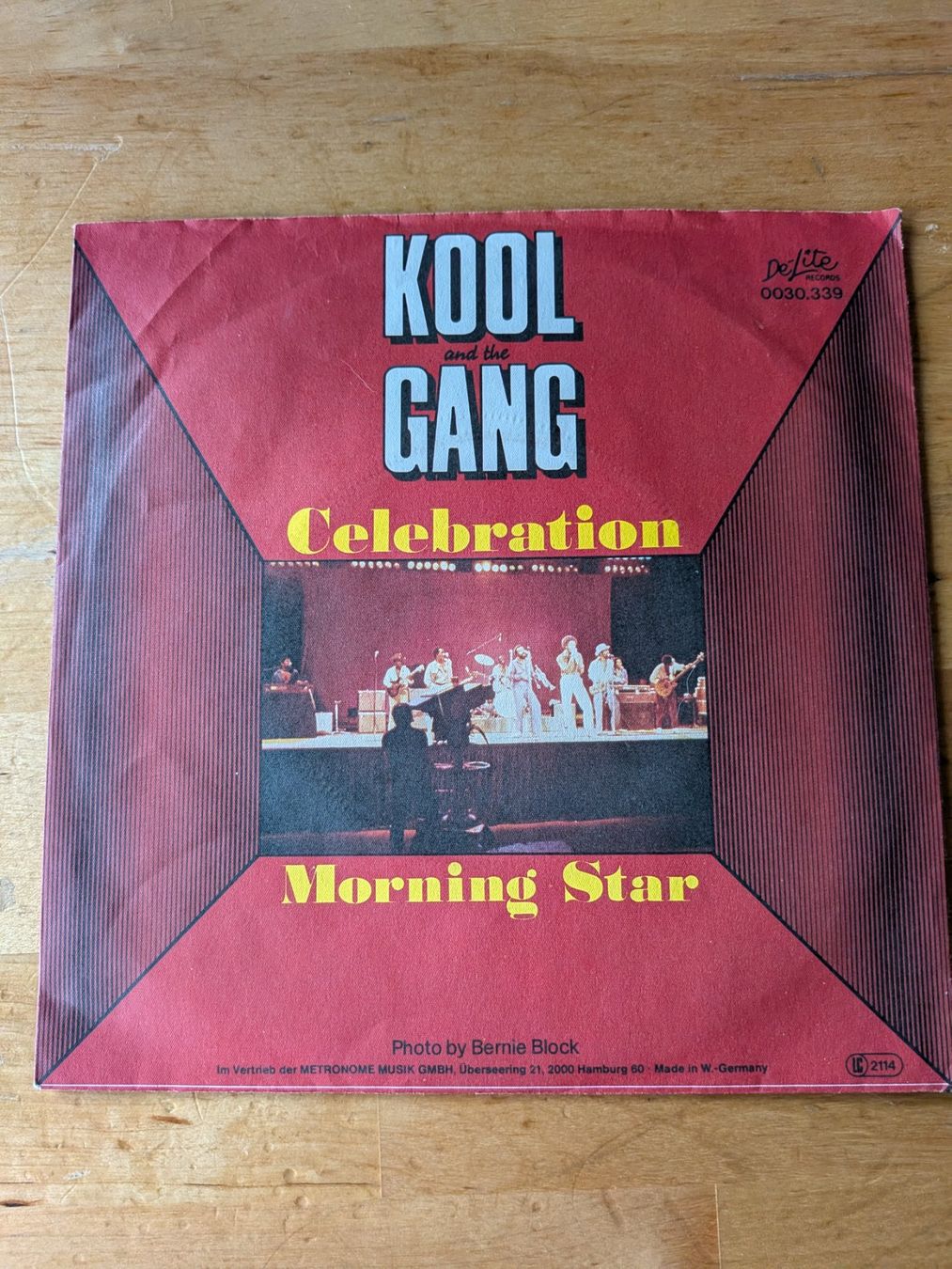: Kool and the Gang - Celebration – Usato da Steinerberg venduto da home-music