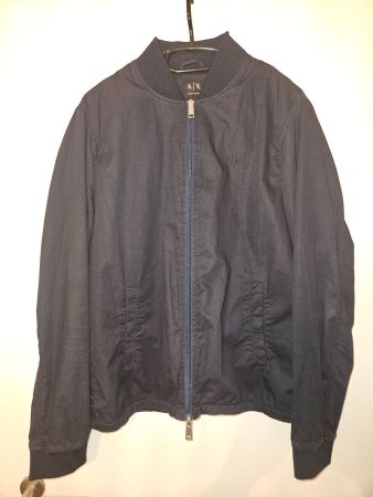 Veste Armani Exchange Homme - Idéale pour le printemps!
