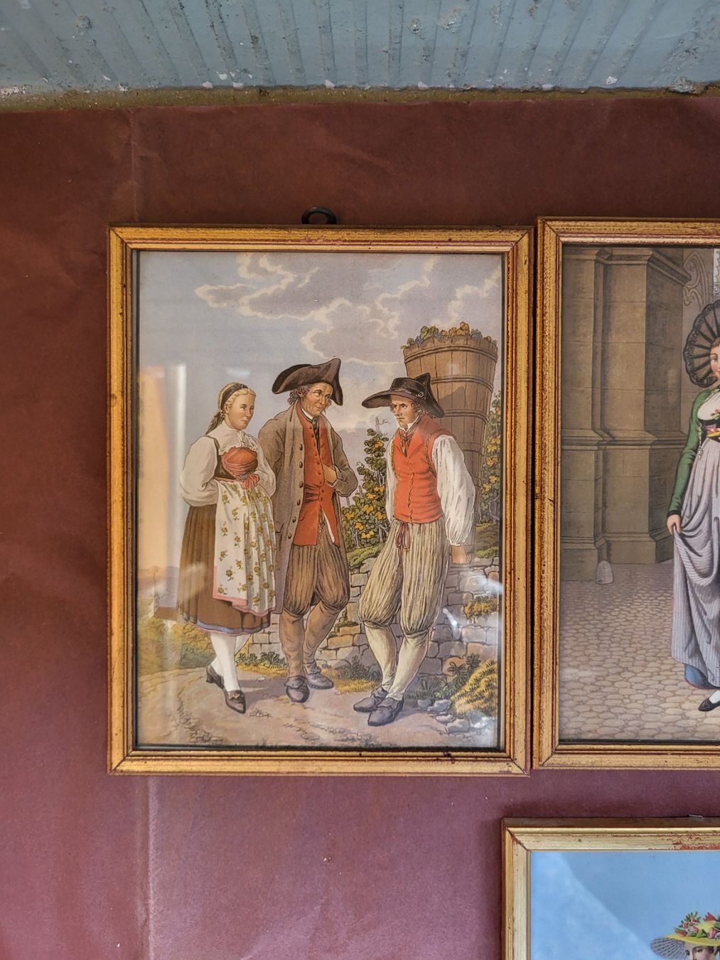 Foto & Immagini: 6 gerahmte Offsetdruck-Bilder verschiedene Trachten – Usato da Diessenhofen venduto da Osio 1