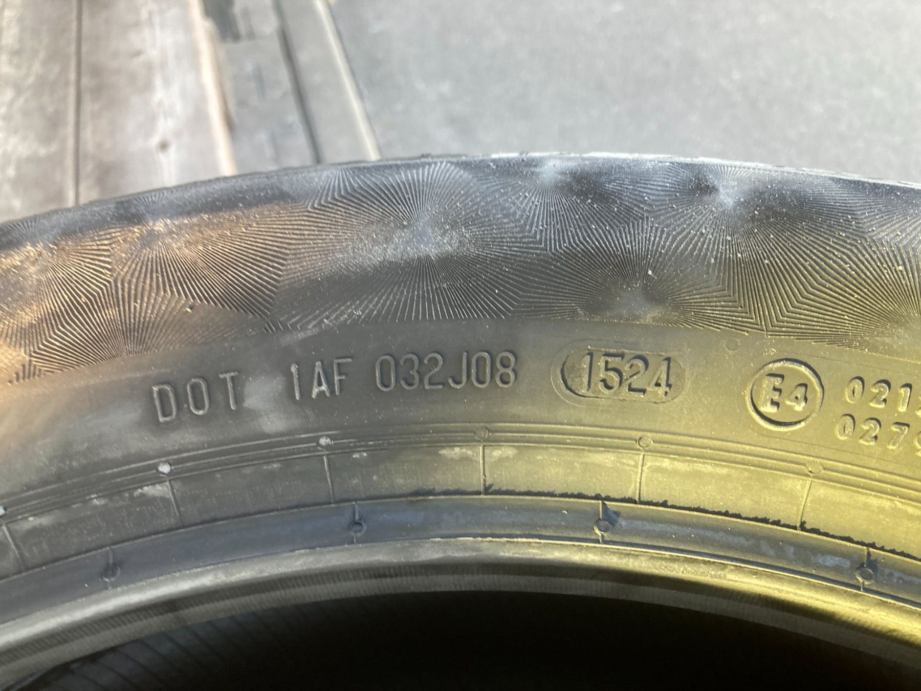 Continental Pneumatici & Ruote complete: 235/50R19 Sommerpneu Continental – Nuovo e nell'imballaggio originale da Cham venduto da WB2223 4