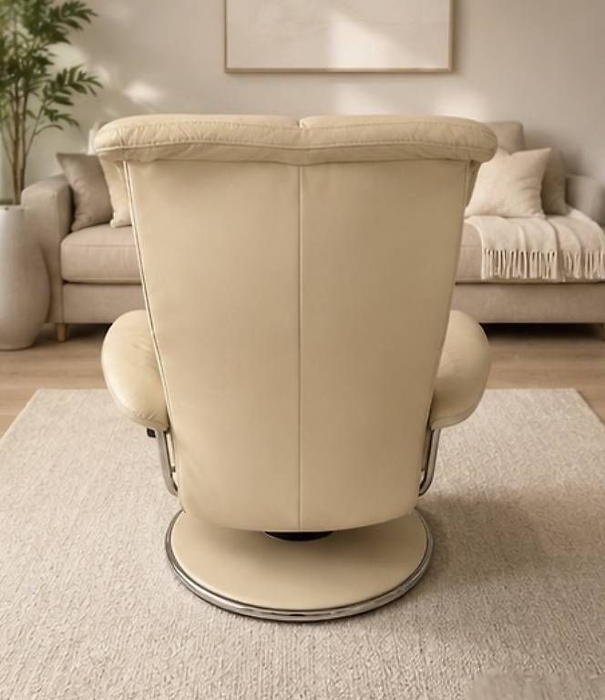Poltrone: Original Stressless Blues Relaxsessel mit Hocker | Leder  – Usato da Unterengstringen venduto da nan_7src 3