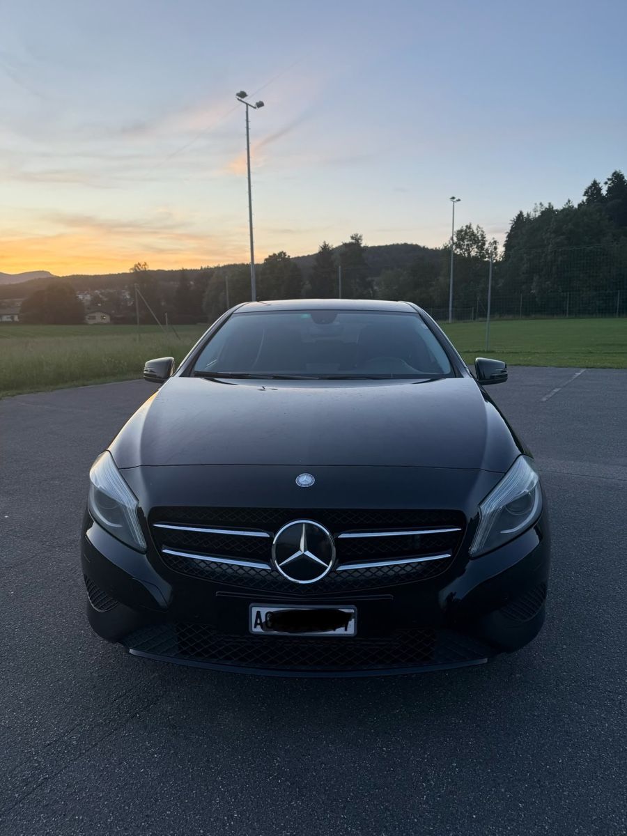 Mercedes-Benz Automobili: Mercede Benz A180 – Usato da Oftringen venduto da isi_9k79 2