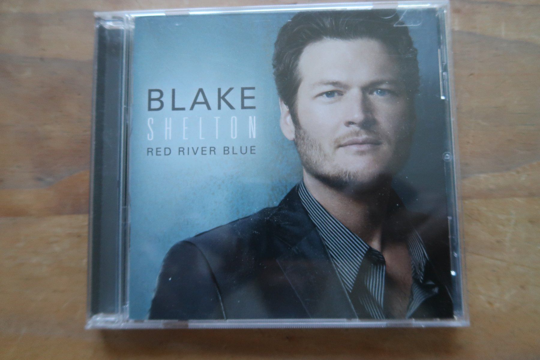 CD: BLAKE SHELTON - RED RIVER BLUE - CD – Usato da Basel venduto da Patiscat