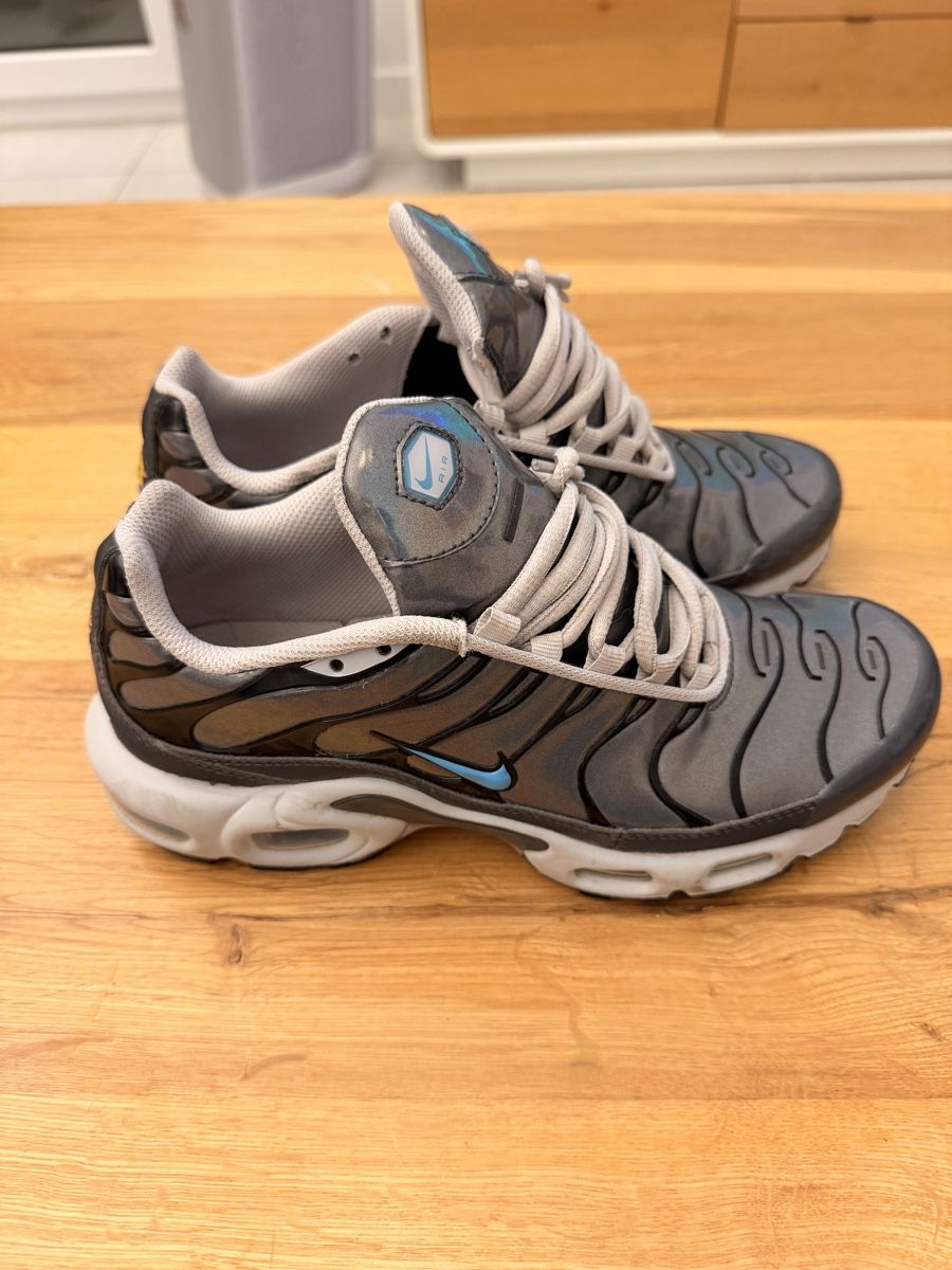 Herrenschuhe: Baskets Nike Air Max Plus TN gris taille 38  – Gebraucht aus Bellevue von dol_dfm2