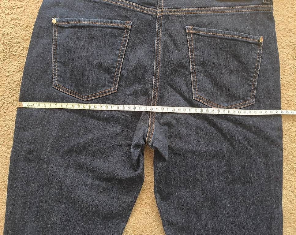 Jeans: Cambio Jeans  Dunkelblau  Gr. 40 – D'occasion à Pully par shulgin788 3