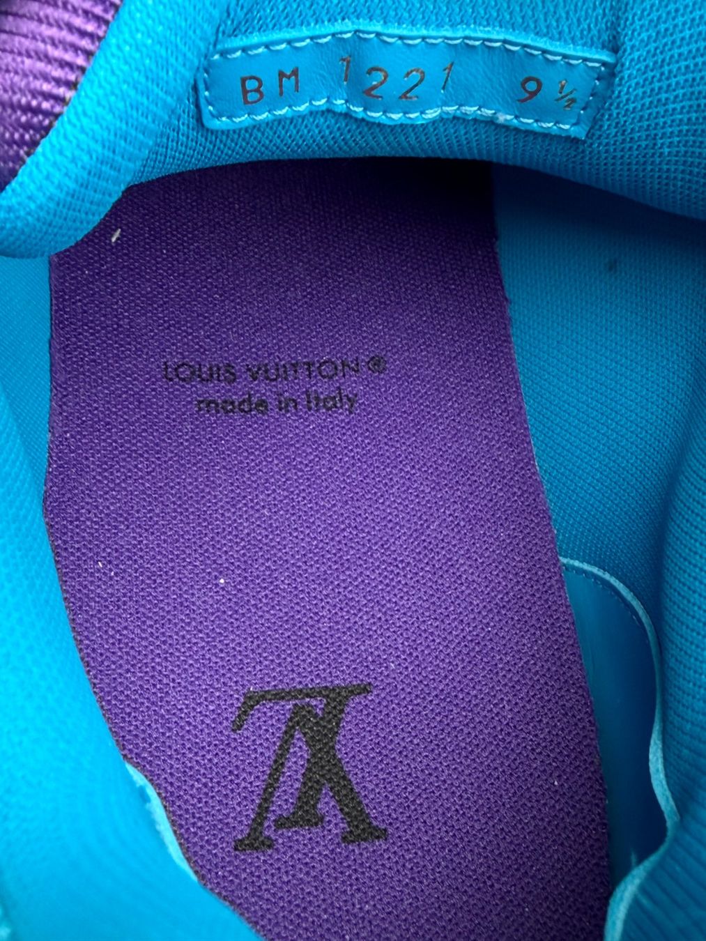 Louis Vuitton Scarpe da uomo: LOUIS VUITTON Lv Trainer Glänzendem Monogram Sneaker 44 NEUE – Nuovo (secondo la descrizione) da Kreuzlingen venduto da kruezbiz 7