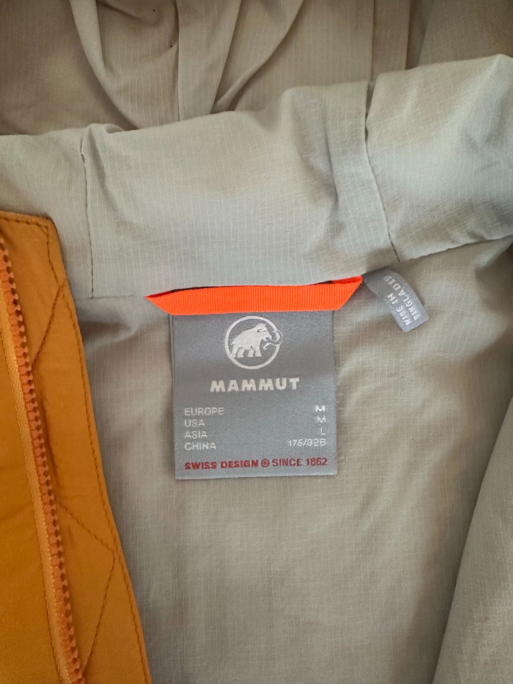 Skis: Mammut Hooded Midlayer, Size M, Orange – Gebraucht aus Ilanz von LaSam 1