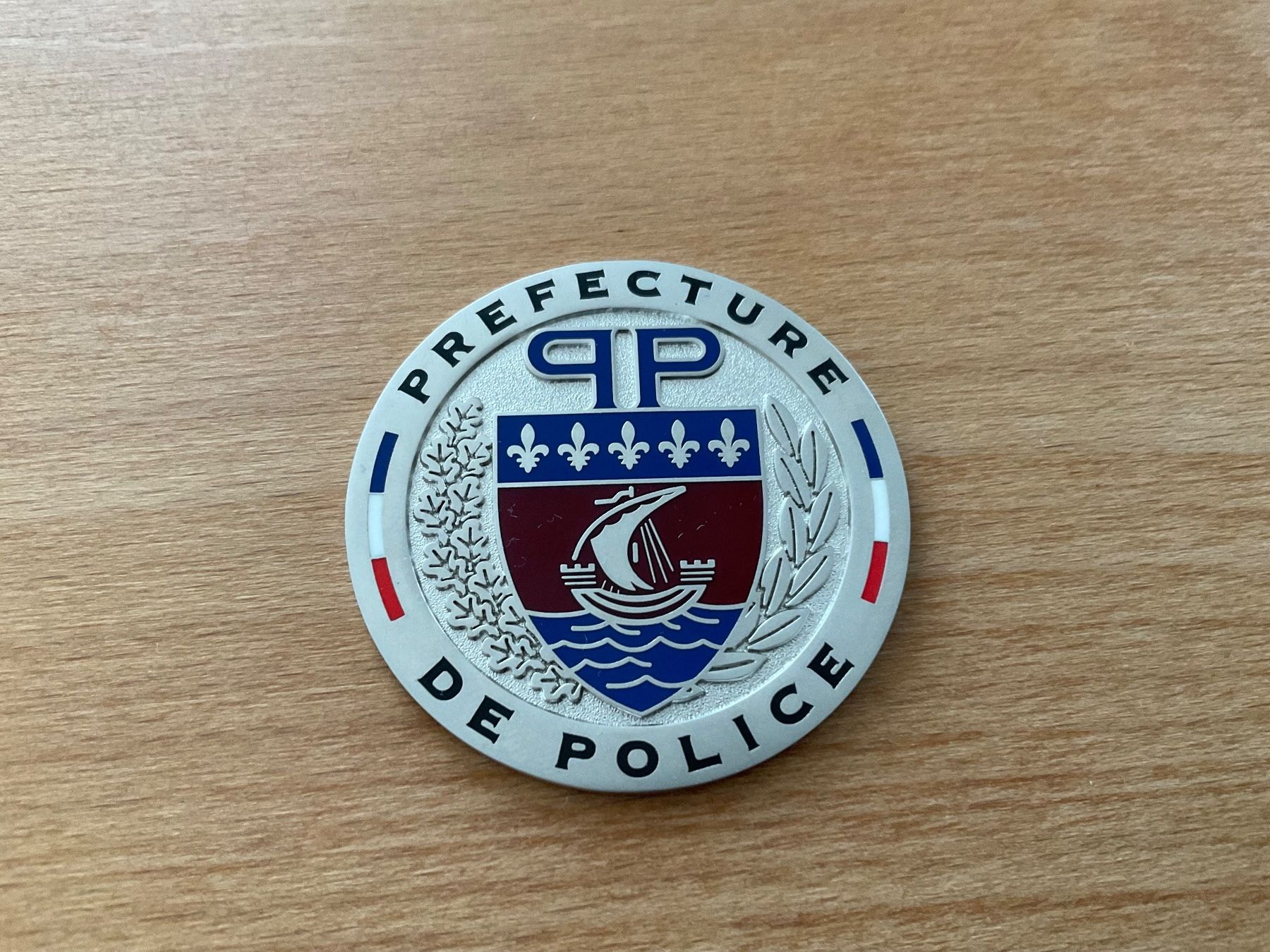Placchette & Badge: Französische Polizei Medaille / Abzeichen – Usato da Lugano venduto da Persepolis