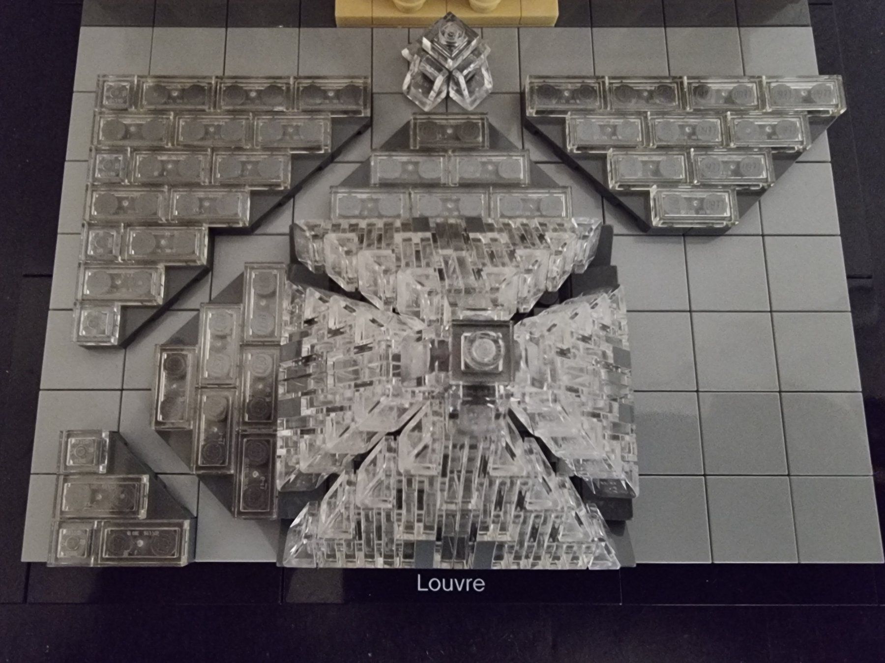 Lego Kit di costruzioni: LEGO Architecture 21024 - Louvre - Complet – Usato da Charmey (Gruyère) venduto da winner-winner 4