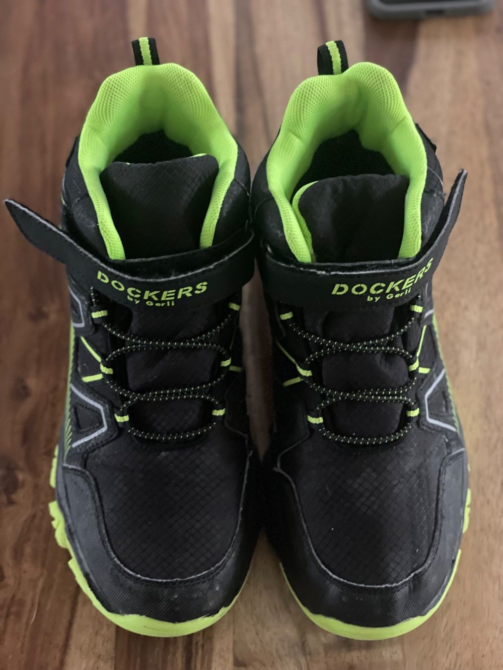 Scarpe per ragazzi: Boots Dockers, Gr. 37, schwarz-neongrün – Usato da Felben-Wellhausen venduto da begean 1