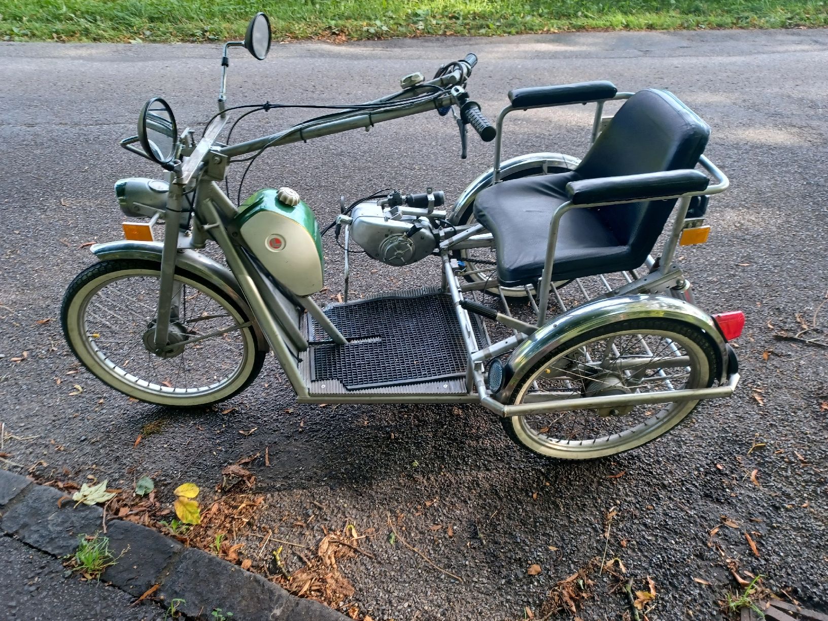 Sachs Ciclomotori: 3 Rad Mofa Läderach J.V 3 Rad/I – Usato da Alpnach Dorf venduto da