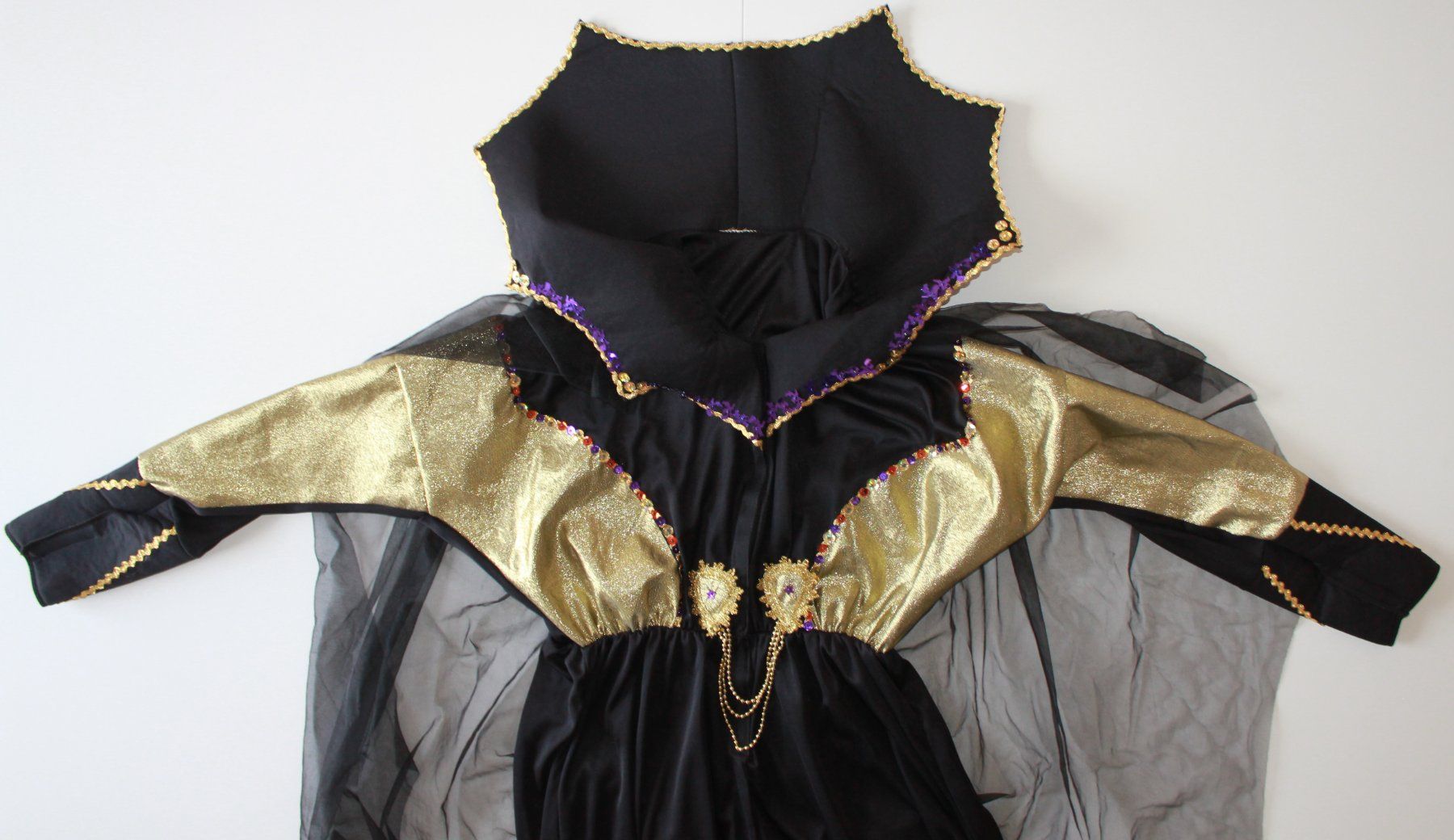 Costumes: Costume sorcière - vampire / Hexe - Vampir t. M – D'occasion à Peseux par CoolShoping 5