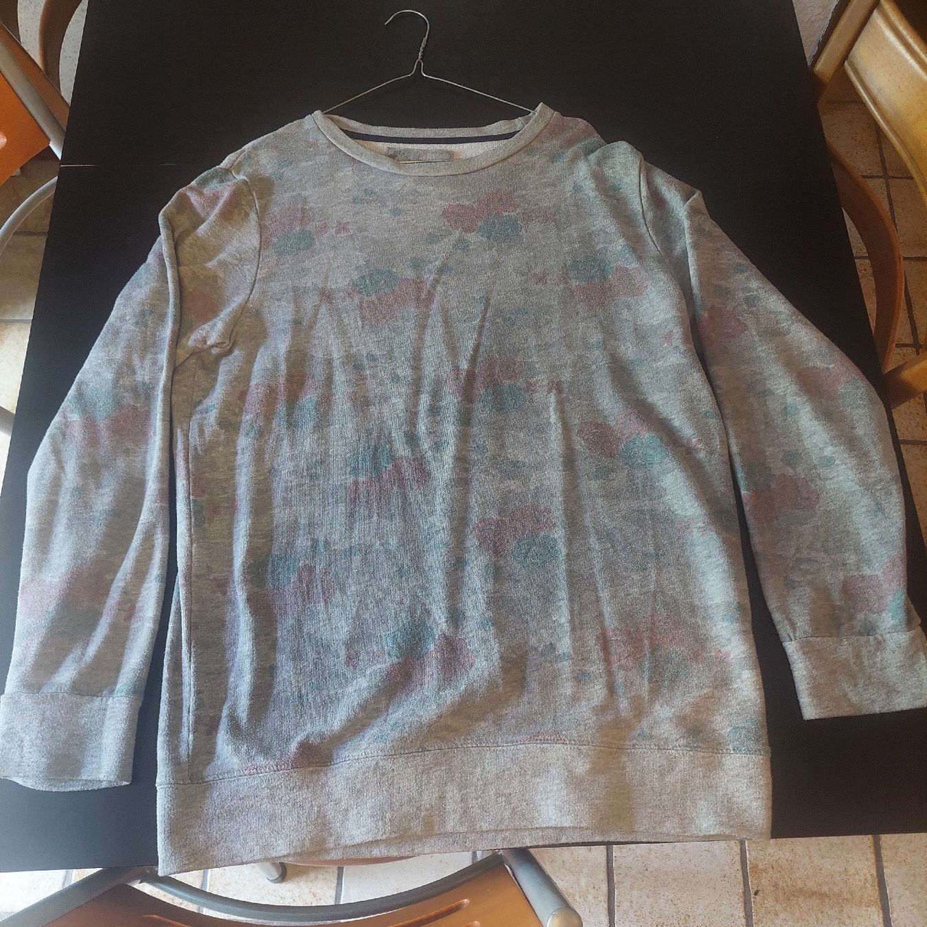Pull&Bear Maglioni & Felpe: Pull&Bear Sweatshirt, taille L, bon état, confortable – Usato da Martigny venduto da vcl_ny2t