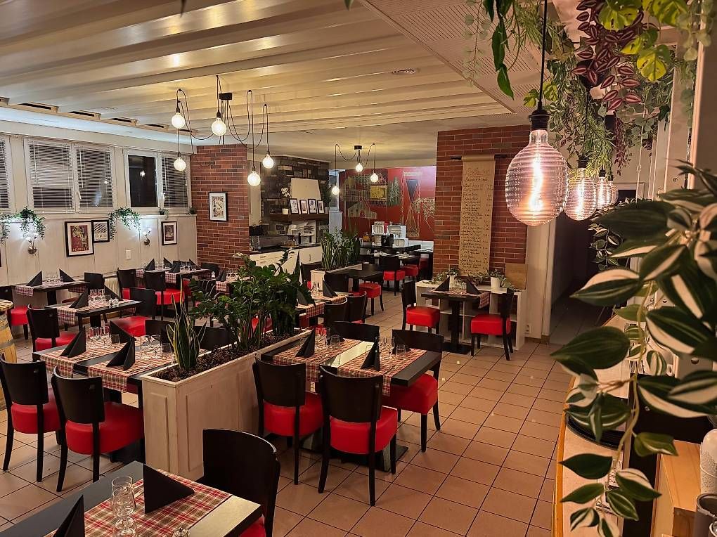 Ansichtskarten: Hotel restaurant concession d'exploitation – Gebraucht aus Le Sentier von las_vb2v 1