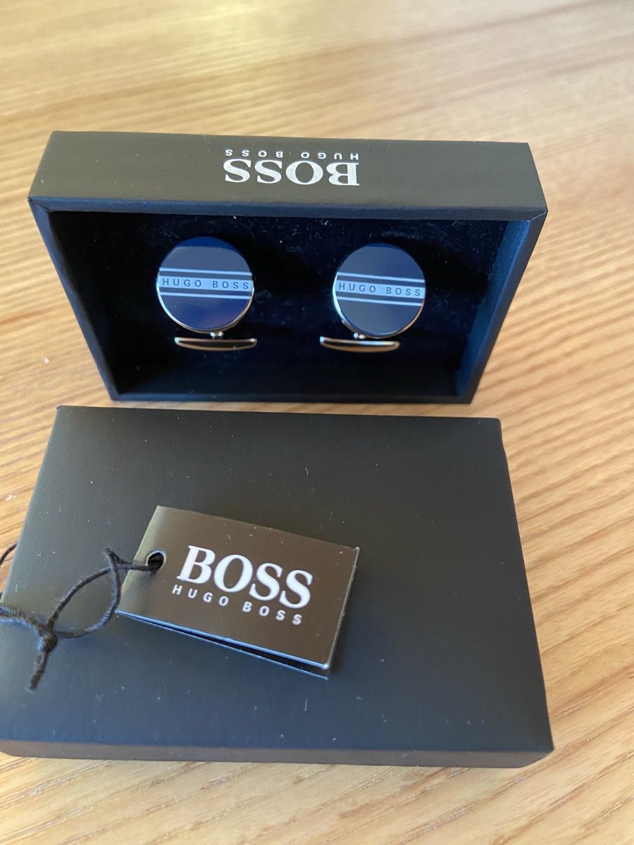 Hugo Boss Manschettenknöpfe: Nuovi gemelli Hugo Boss – Neu und originalverpackt aus Davesco-Soragno von dvf_7h6d