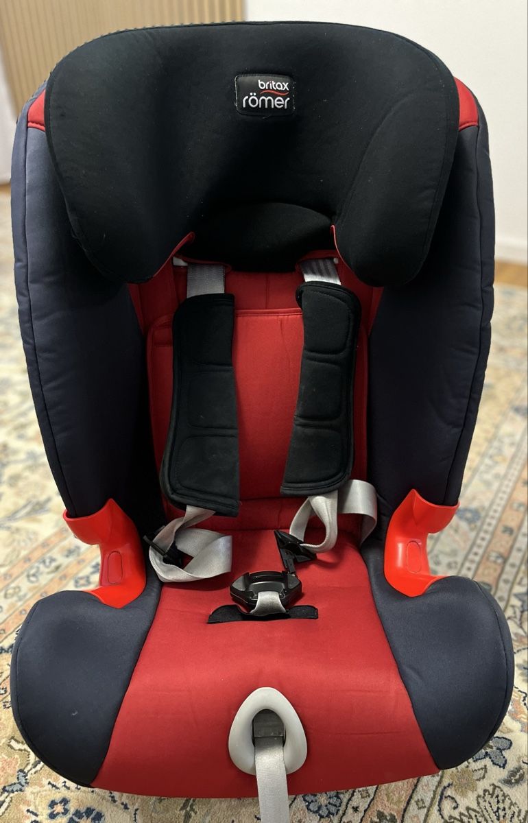 Britax Römer Auto-Kindersitze: Römer Auto Kindersitz  – Gebraucht aus Zürich von Bidon3011