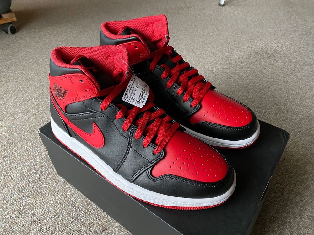 Nike Air Jordan 1 Mid Gr.44.5 US10.5 NEU schwarz rot Kaufen auf Ricardo