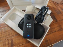 Insta360 ONE X2 caméra 360° 5.7K + boîte, housse et câble