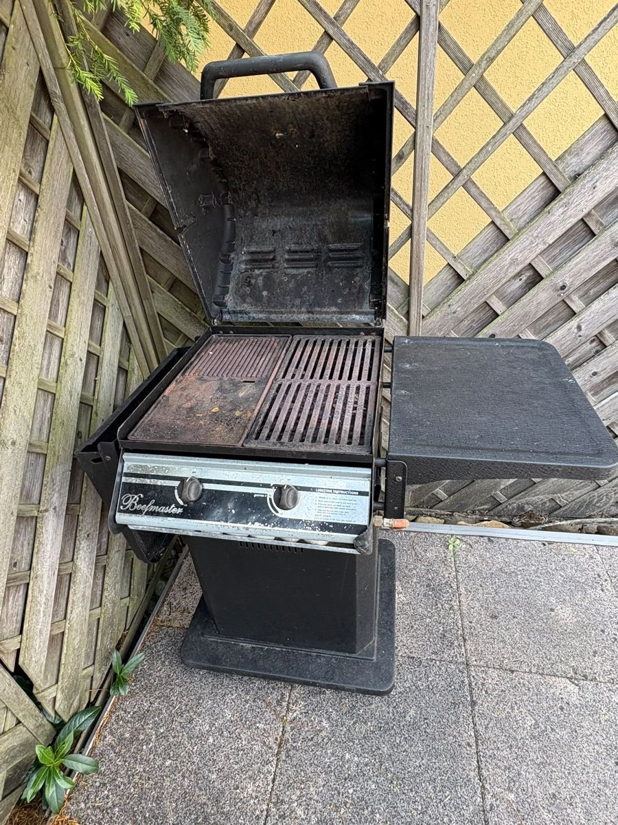 Griglie: Gasgrill Beefmaster mit 2 Seitenteilen – Usato da Kestenholz venduto da sac_mx8y 2