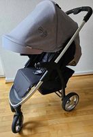 Kinderwagen mit Getränke Halter und Organizer