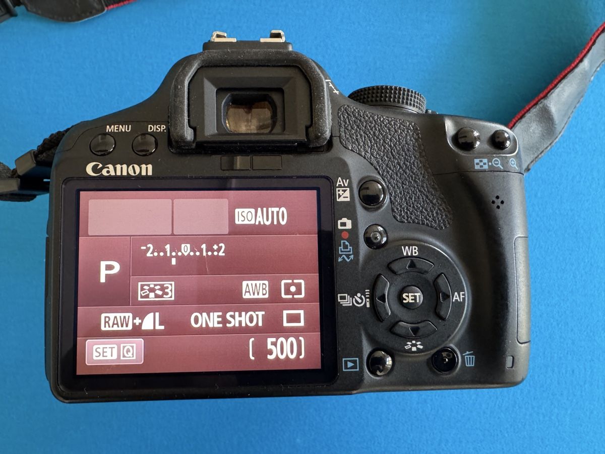 Canon Appareil photo: Canon EOS 500D mit diversen Objektiven – D'occasion à Lupsingen par Smiley1968 3