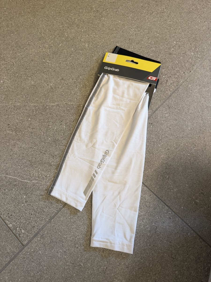 Autres vêtements & accessoires: UV Arm Sleeves – Neuf (Voir description) à Güttingen par JeffreyGucc